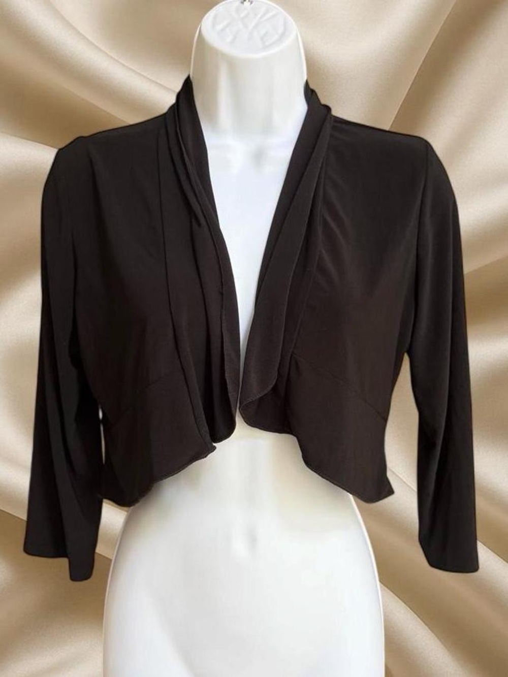 Women’s Black Cropped Open-Front Sweater Shrug